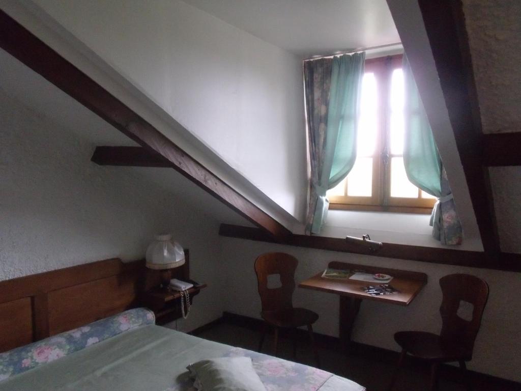 Hotel Restaurant L'Ecluse Antonne-et-Trigonant Pokoj fotografie
