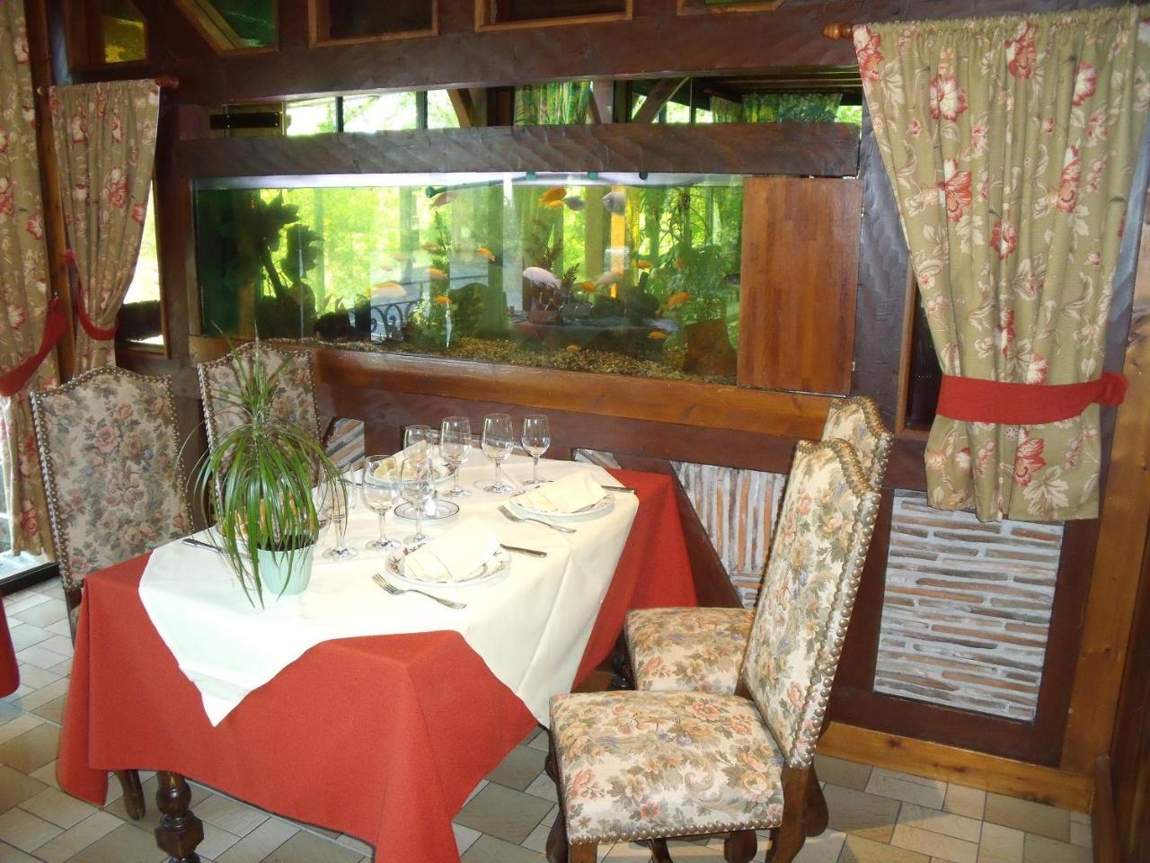 Hotel Restaurant L'Ecluse Antonne-et-Trigonant Exteriér fotografie